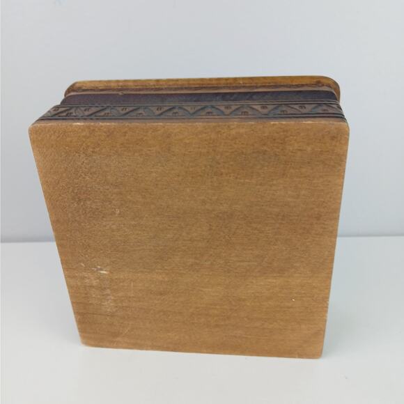 Vintage Polish Handcrafted Wooden Box Central European Pyrography Design - Picture 8 of 10